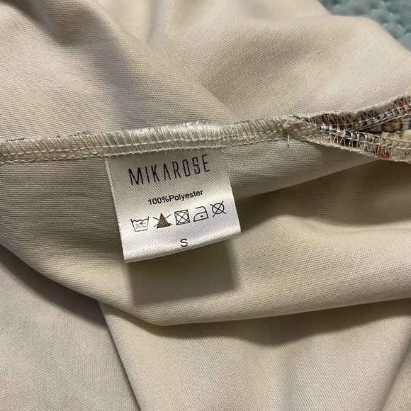 Mirarose Paisley Maxi Dress - Picture 11 of 12